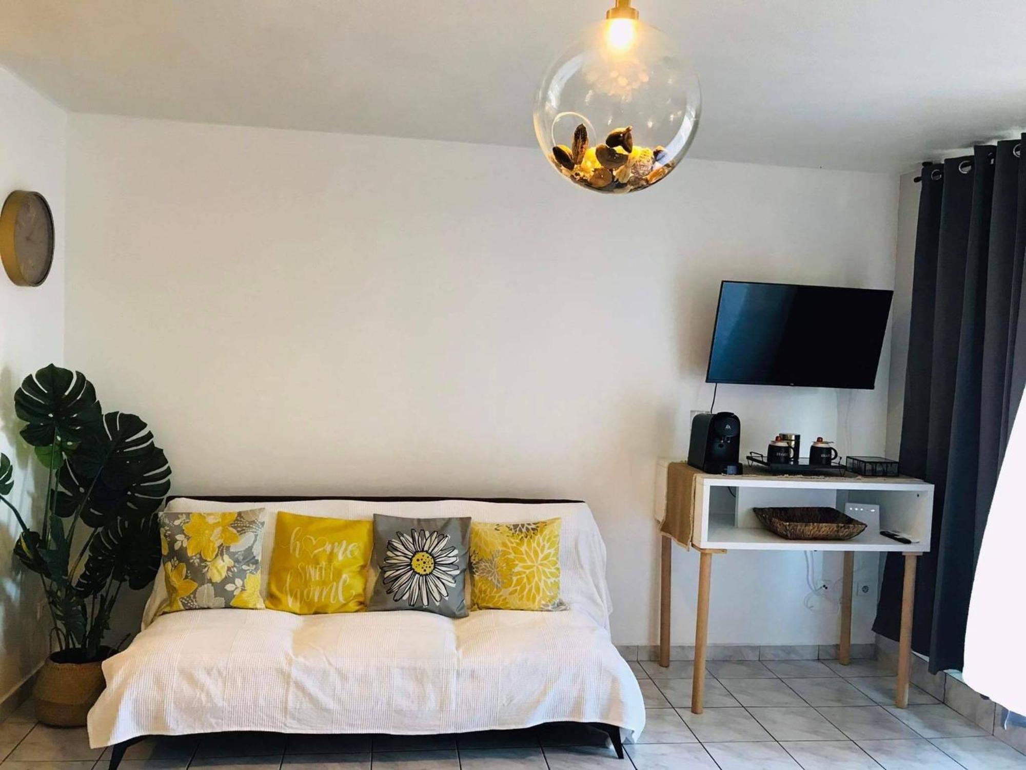 Mave Mai Studio Papeete Папеете Номер фото